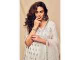 Maharani Promotions: Huma Qureshi’s Mirror-Work Suit Is Ideal For Festive Occasions 