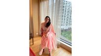 Kareena Kapoor Khan Looks Elegant In Her Blush-Pink Anarkali Set; Ideal For Festive Occasions 