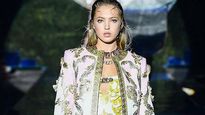 Kate Moss’ Daughter Lila Moss Earns Praise For Her Insulin Pump On Social Media; A Look At Her Outfit Too! 