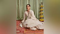 Sonam Kapoor Ahuja’s Chikankari Anarkali And Emerald Jewellery Is What You Can Add To Your Sangeet Wardrobe 