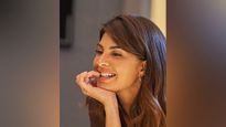 Jacqueline Fernandez Impresses With Her Nose Pin Look; Will Certainly Inspire Nose Jewellery Trend