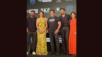Jacqueline Fernandez Steals The Show In Yellow Saree Alongside Salman Khan And Sudeep