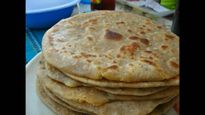 How To Prepare Nutrient Loaded Tofu Aloo And Palak Paratha Recipe For Your Kids