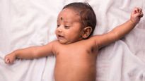 Parenting Tips: Is It Safe To Apply Surma (Kajal) In A Newborn's Eyes?