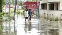 Rainstorms Below, Heatwaves Above : India Gripped By Extreme Weather Divide
