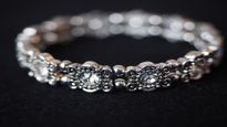 Silver Rate in India Jumps Rs 37,000 in Week; Silver Price Today Hits Rs 2.51 Lakh/kg in Mumbai, Delhi & More; Check Rates in Chennai, Bangalore, Hyderabad, Pune & Other Cities
