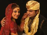 Things Indian Couple Actually Do On Their Wedding Night