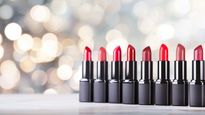 Surprising And Significant History Of Red Lipstick 011