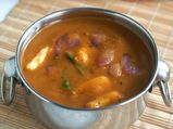 Spicy Chettinad Poondu Kuzhambu