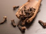 Miracle Benefits Clove Treat Many Diseases