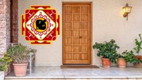 Keep These Things At The Entrance For Positive Energy As Per Vastu In Tamil