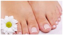 உங்கள் கால் நகங்களை அழகாக மாற்ற அற்புதமான டிப்ஸ்..