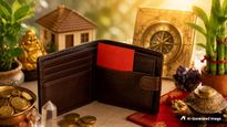Benefits Of Keeping A Piece Of Red Paper In Wallet As Per Vastu Shastra