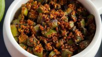 Udupi Style Vendakkai Poriyal Recipe How To Make At Home In Tamil