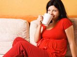 గర్భణీ మహిళలు కాఫీ, టీలు తాగకూడదా...?