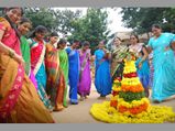 Bathukamma Festival 2021: తెలంగాణ బతుకమ్మ కథ గురించి ఆసక్తికరమైన విషయాలను తెలుసుకుందామా..