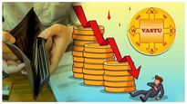 మీ ఇంట్లో డబ్బు సమస్యలను తగ్గించుకోవాలనుకుంటున్నారా? అప్పుడు వాస్తు ప్రకారం 'ఇలా' చేయండి...