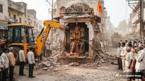 పవర్ ఆఫ్ హనుమాన్: ఆంజనేయస్వామి ఆలయం తొలగించబోయిన అధికారులు..4 రోజులైనా ఇంచు కూడా కదలట్లేదు!
