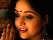 മിഴികള്‍ക്ക് മഷിയഴക്....