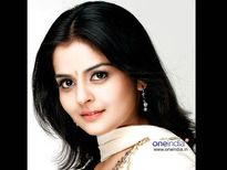 റോമ വിവിധ സ്‌റ്റൈലുകളില്‍