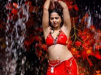 മഴ നനയും സുന്ദരിമാര്‍