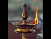 വീട്ടിലെ പൂജാ മുറി വീട്ടുകാര്‍ക്ക് ദോഷമോ?