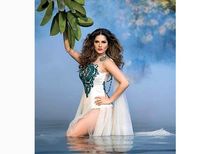 സണ്ണി ലിയോണ്‍ ഹോട്ട്‌ വസ്‌ത്രങ്ങളില്‍