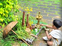 തിരുവോണത്തെ വരവേറ്റ് മലയാളികള്‍