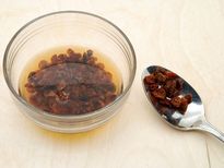  അറ്റാക്ക് ചെറുക്കാന്‍ ഉണക്കമുന്തിരി ഇങ്ങനെ