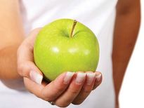 ഗര്‍ഭിണി പച്ച ആപ്പിള്‍ കഴിച്ചാല്‍  കുഞ്ഞിന് ബുദ്ധി