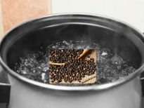 കുരുമുളകു തിളപ്പിച്ച വെള്ളം വെറുംവയറ്റില്‍ 1 മാസം