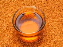 ചര്‍മ്മത്തിന് നിറം വേണോ, കടുകെണ്ണക്ക് കഴിയും