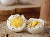 വയര്‍പോകാന്‍കുരുമുളകിട്ട പുഴുങ്ങിയമുട്ട പ്രാതലിന്‌