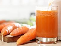 ക്യാരറ്റ്നീര്,തേന്‍ മിശ്രിതം മുഖത്ത് 1ആഴ്ച  പുരട്ട