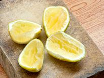 കൈമുട്ടിലും കഴുത്തിലും കറുപ്പ്;നാരങ്ങത്തോല്‍സൂത്രം