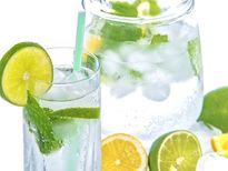 ഇങ്ങനെ കുടിച്ചാല്‍ നാരങ്ങാവെള്ളം മുട്ടന്‍ പണി തരും