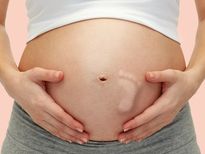 വയറ്റിലെ കുഞ്ഞുചവിട്ടു പറയും ആണോ പെണ്ണോ