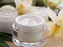 രാത്രിയിൽ മുഖത്തല്‍പം മോയ്സ്ചുറൈസർ,ഫലം ഞെട്ടിക്കും