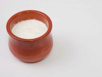 നിറമല്ല നിങ്ങളുടെ പ്രശ്‌നമെങ്കില്‍ ബാക്കി പ്രശ്‌നത്തിന് പരിഹാരം തൈരിലുണ്ട്