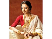 ഓണത്തിന് തിളങ്ങാന്‍ ഫാഷനോടൊപ്പം പരമ്പരാഗത ആഭരണവും 