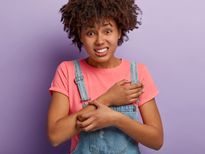 കാലാവസ്ഥ മാറുന്നതനുസരിച്ച് ചര്‍മ്മത്തില്‍ ചൊറിച്ചിലുണ്ടോ? ഇതാ പ്രകൃതിദത്ത പരിഹാരം