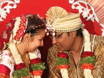 ఇండియన్స్ ఫాలో అయ్యే డిఫరెంట్ హ్యాబిట్స్