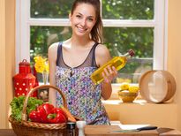 కుక్కింగ్ ఆయిల్స్ లో ఆలివ్ ఆయిల్ ఆరోగ్యానికి మంచిదే కానీ...9 సైడ్ ఎఫెక్ట్స్ కూడా..
