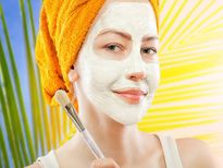 యోగర్ట్ (పెరుగు) వలన స్కిన్ మరియు హెయిర్ కి కలిగే 10 అమేజింగ్ బెనిఫిట్స్!