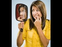 జాగ్రత్త! ఈ సమయాల్లో మీరు అద్దం చూడటం వల్ల మిమ్మల్ని దురదృష్టం వెంటాడుతుంది! 