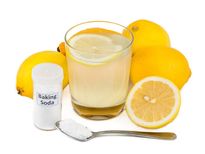 ఒక గ్లాసు నిమ్మరసంలో ఒక స్పూన్ బేకింగ్ సోడా కలిపి తీసుకుంటే పొందే ఉపయోగాలు 