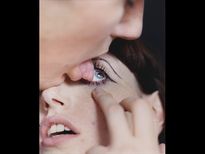 ఏమిటి ఇది నిజమేనా ? ఈ మహిళ నాలుకతో వల్ల ఎలాంటి ఆరోగ్య సమస్యలనైన పోగొట్టగలదా!