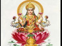 దీపావళి స్పెషల్: లక్ష్మీదేవిని మీ ఇంట్లోకి ఆహ్వానించటం ఎలా?చేయాల్సినవి, చేయకూడనివి 