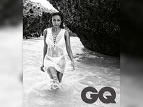 GQ ఇండియా కోసం మలైకా అరోరా ఖాన్ సంచలనాత్మక బికిని ఫోటో షూట్