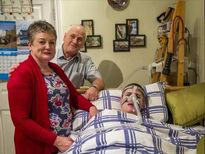 నిద్రపోతే చచ్చిపోతాడు.. అయినా నిద్రపోకుండా బతుకుతున్నాడు